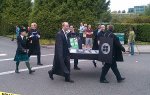 Microsoft urządza pogrzeb mobilnym konkurentom 3