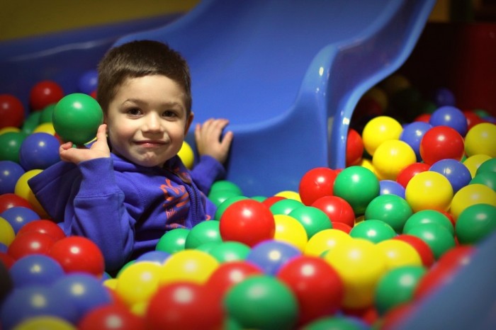 wczasy-z-dziecmi-wladyslawowo-basen-z-kulkami