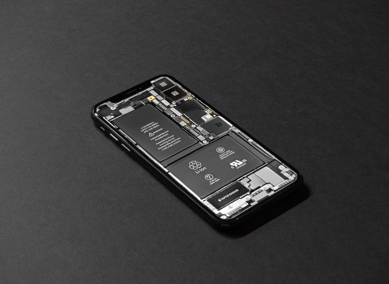 Samodzielna wymiana baterii iPhone – zobacz, jakie to proste! Samodzielna wymiana baterii iPhone – zobacz, jakie to proste! 3