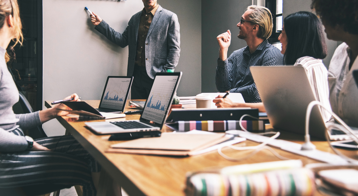 Jak micromanagement może wpłynąć na rozwój pracowników? Jak micromanagement może wpłynąć na rozwój pracowników? 3