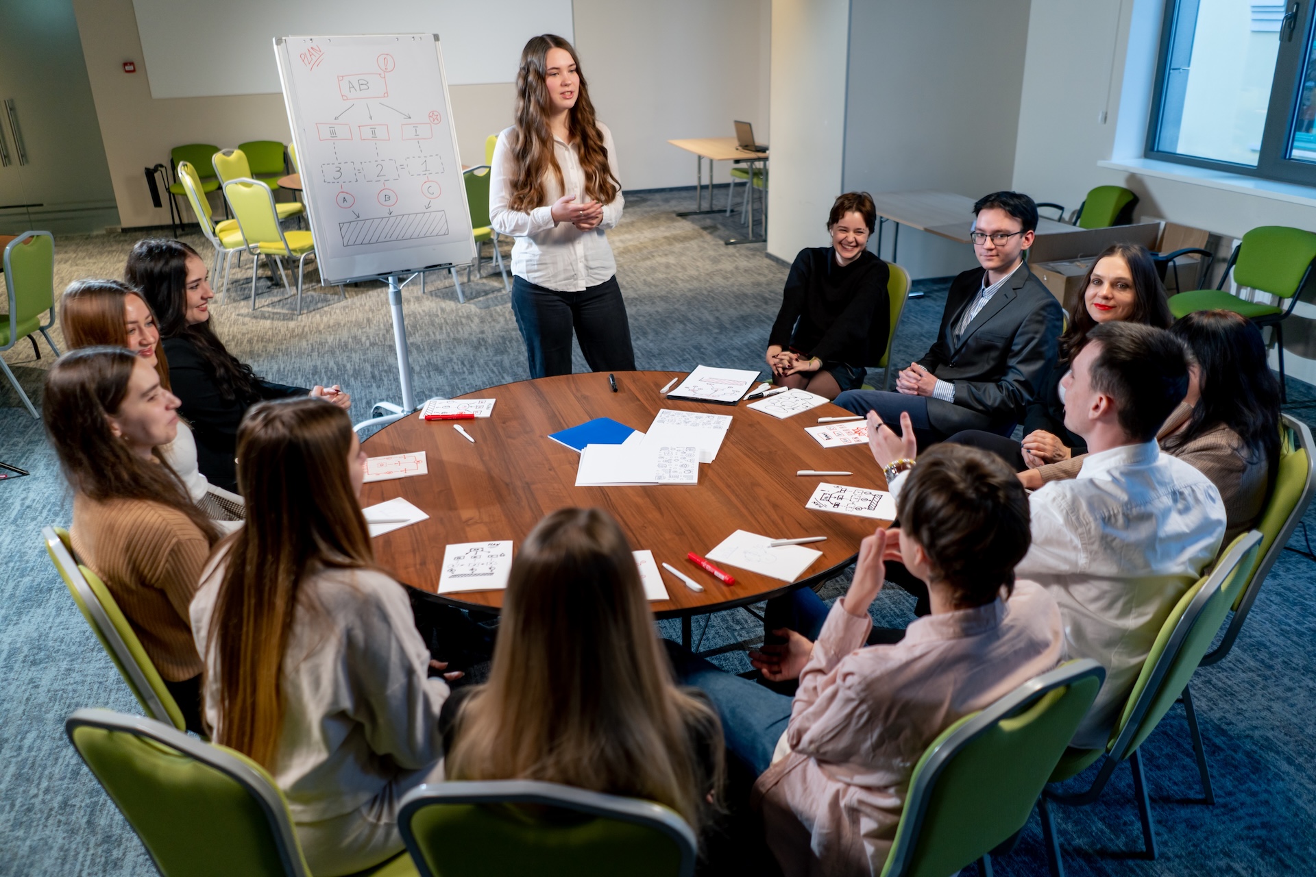 Czym są umiejętności interpersonalne i w jaki sposób je rozwijać? Czym są umiejętności interpersonalne i w jaki sposób je rozwijać? 1
