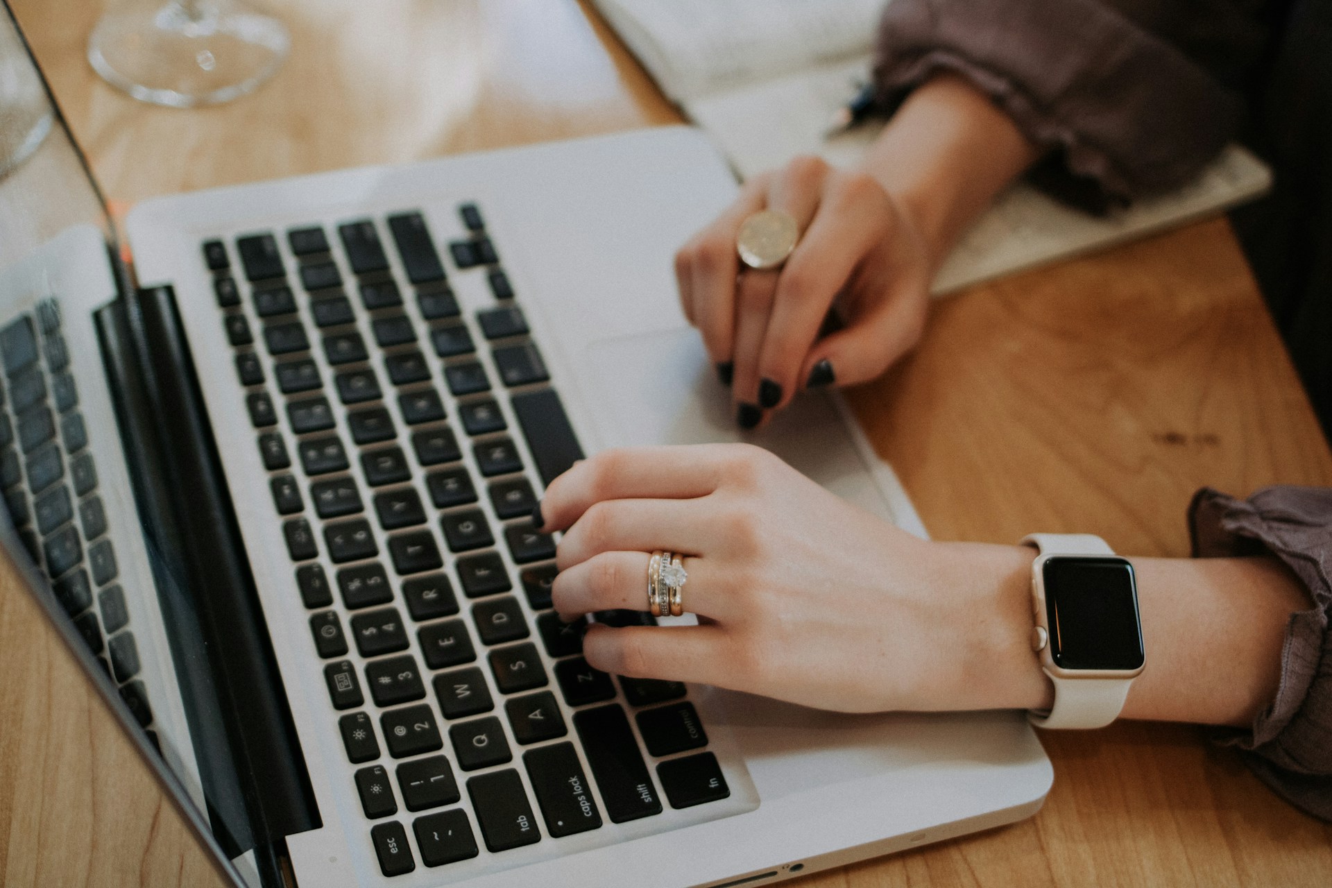 Co wziąć pod uwagę podczas wyboru laptopa do biura? Co wziąć pod uwagę podczas wyboru laptopa do biura? 3